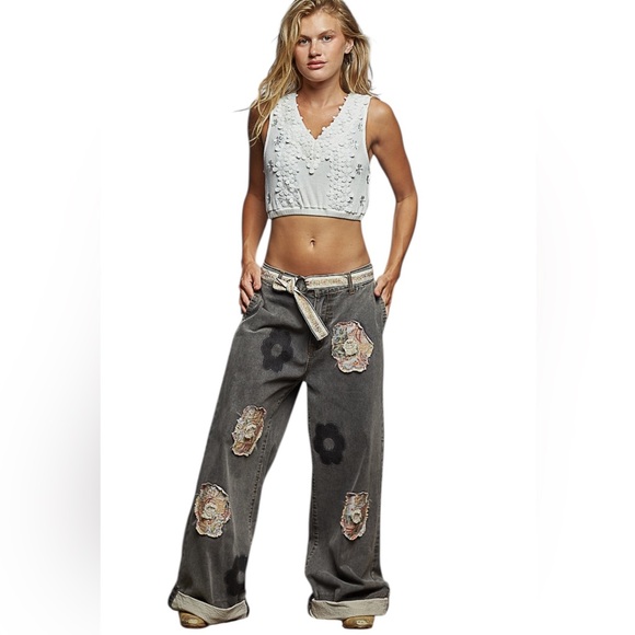 POL Cotton Wide-Leg Pants Black Wash with Floral patched Pants - Picture 8 of 8